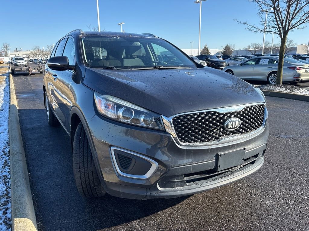 Used 2017 Kia Sorento LX w/ LX Convenience Package image 13