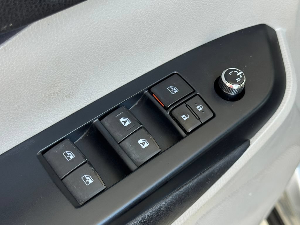 Used 2016 Toyota Highlander XLE w/ Protection Package #3 AWD/4WD image 18