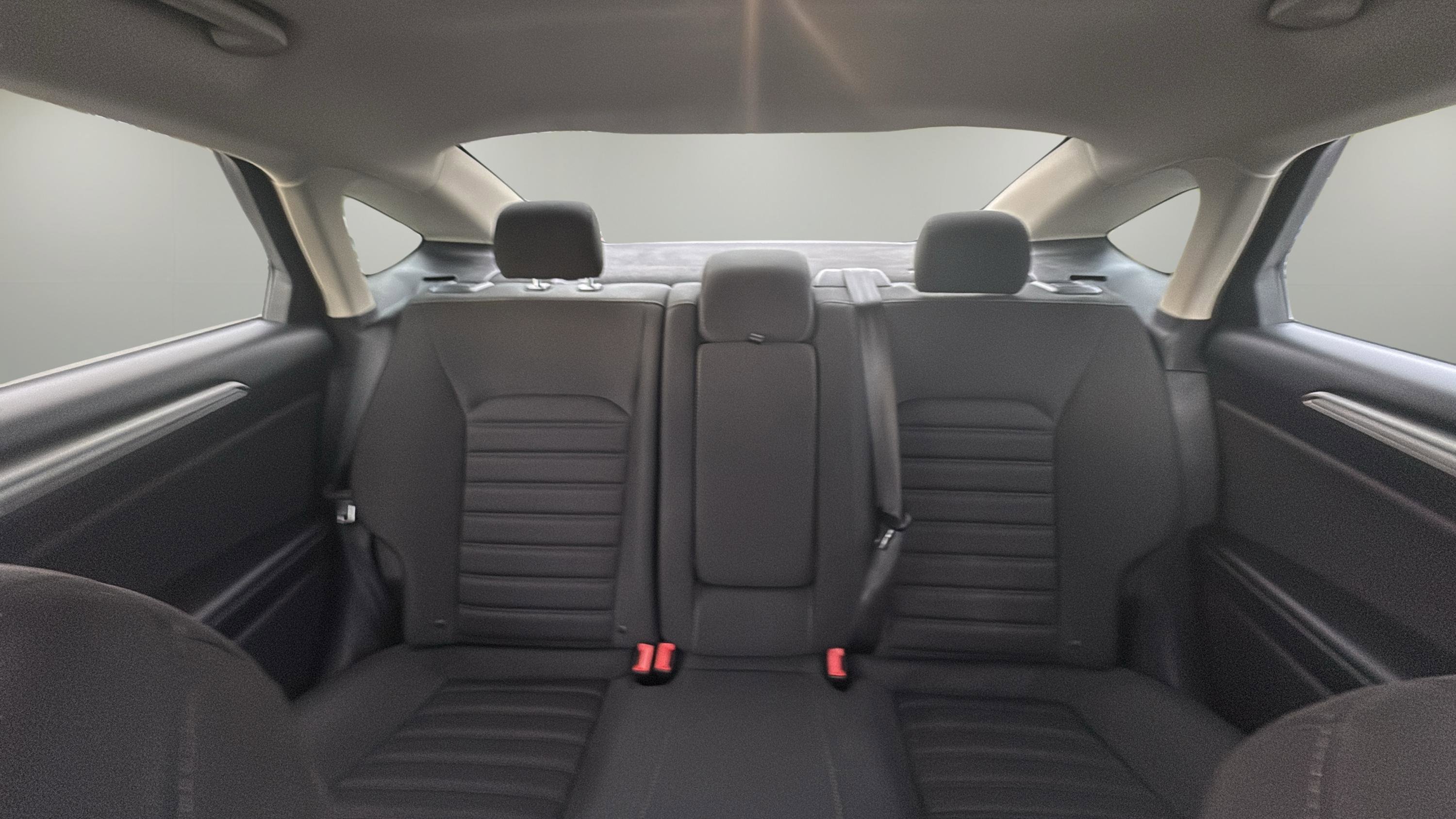 Used 2017 Ford Fusion SE FWD image 15