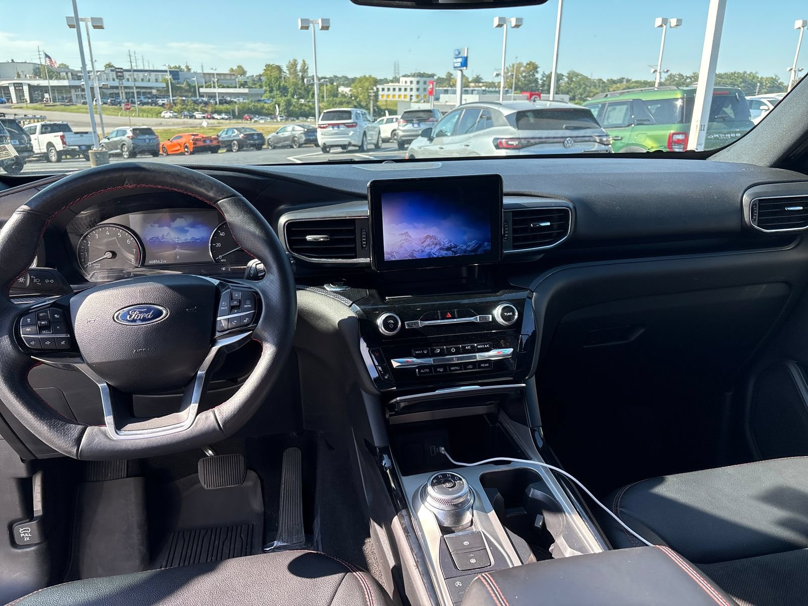 Used 2024 Ford Explorer ST-Line w/ Class IV Trailer Tow Package AWD/4WD image 19