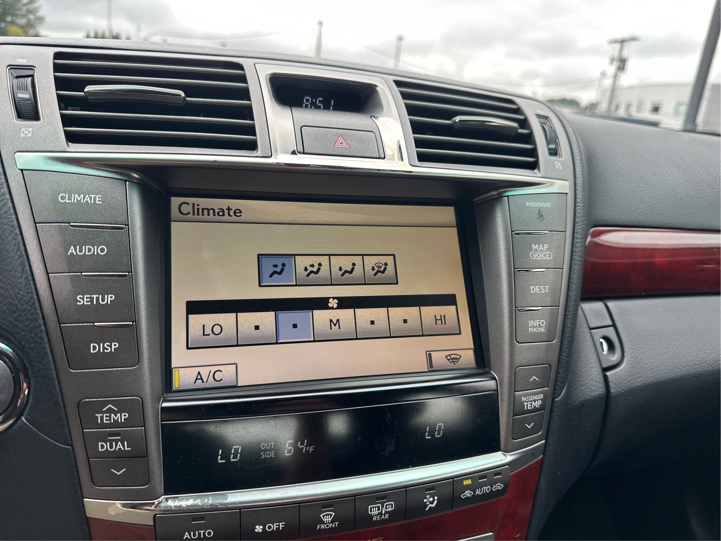 Used 2012 Lexus LS 460 AWD w/ Comfort Pkg image 32