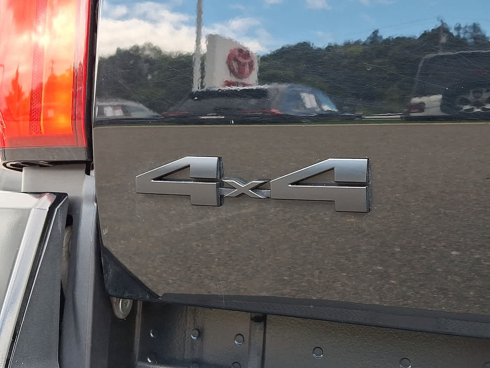 Used 2024 Toyota Tacoma TRD Off-Road AWD/4WD image 31