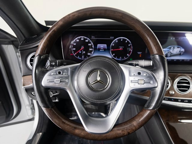 Used 2019 Mercedes-Benz S 560 Sedan w/ AMG Line Exterior image 17