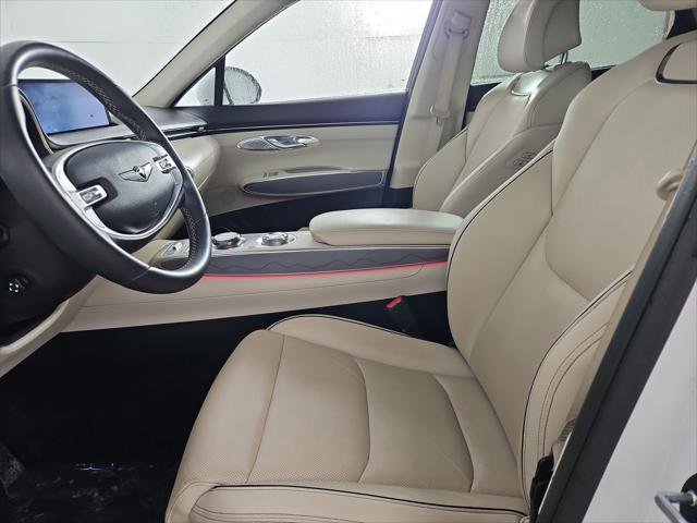 Used 2023 Genesis GV70 2.5T w/ Advanced Package AWD/4WD image 18