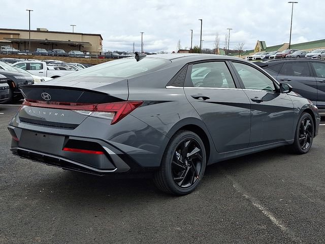 New 2026 Hyundai Elantra SEL Sport image 4