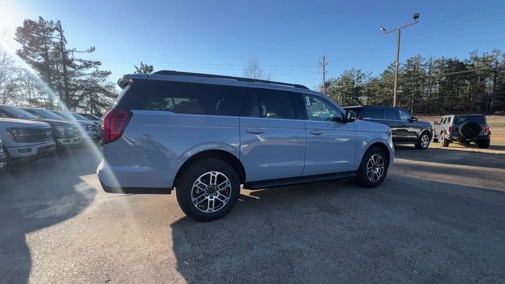 New 2026 Ford Expedition Max Active RWD image 7