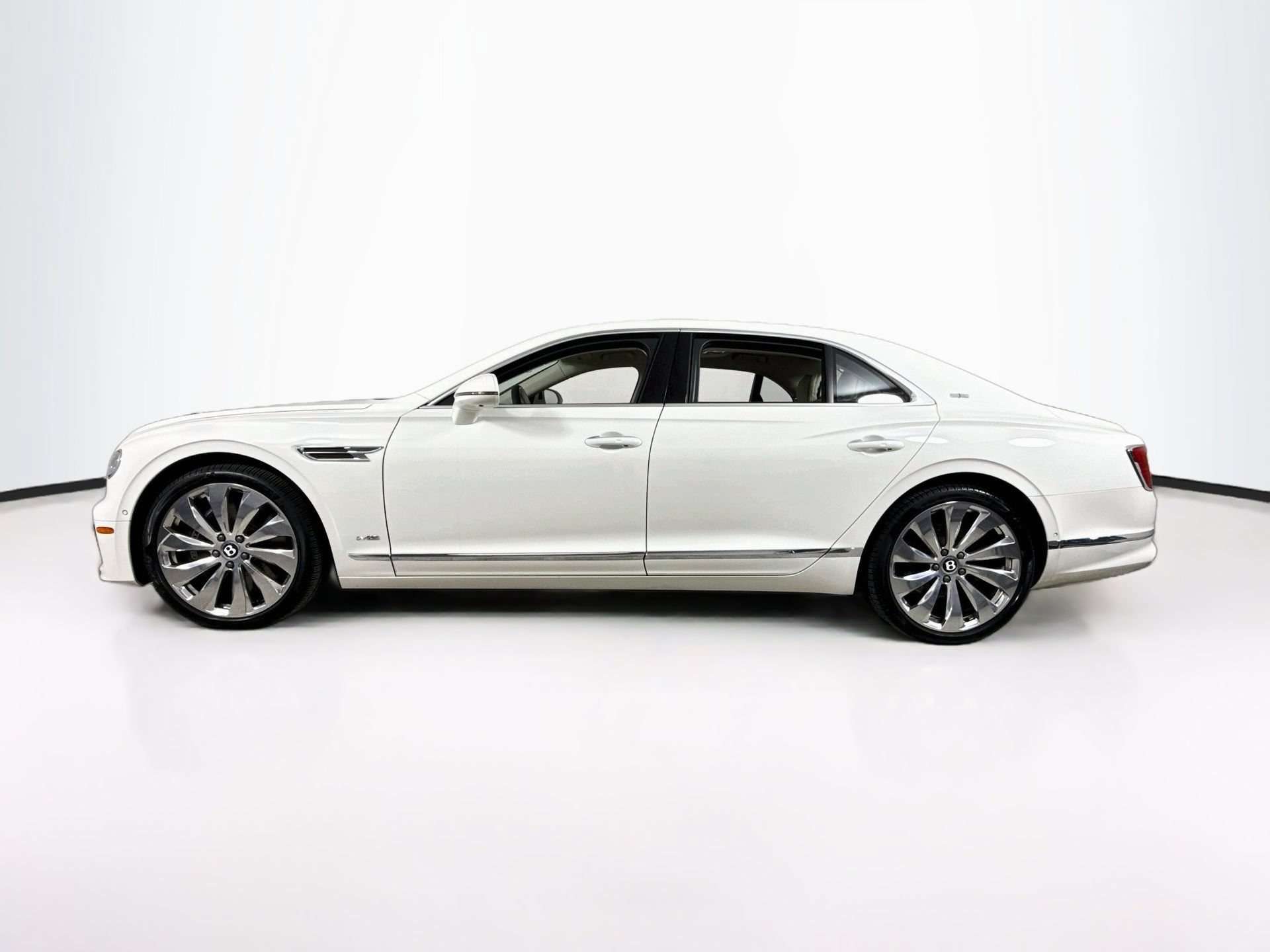 Used 2021 Bentley Flying Spur W12 AWD/4WD image 4