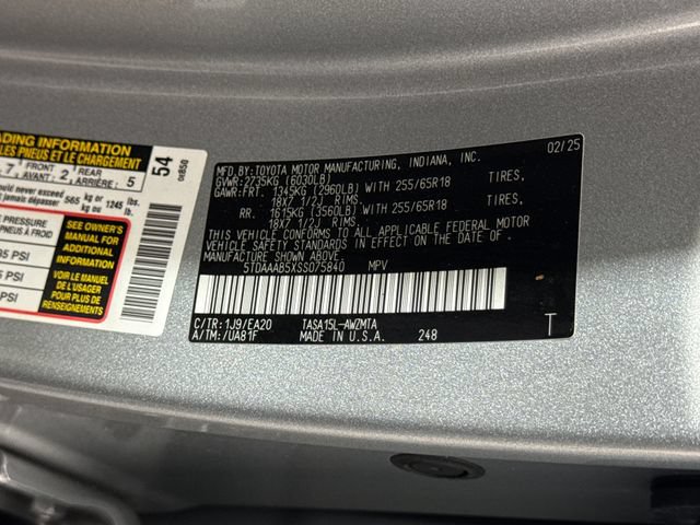 Used 2025 Toyota Grand Highlander AWD image 29