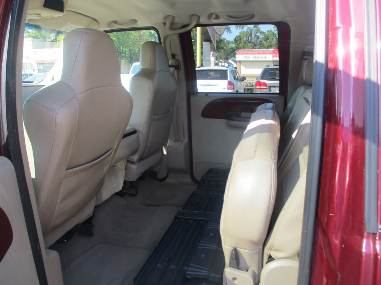 Used 2005 Ford F250 XLT image 8
