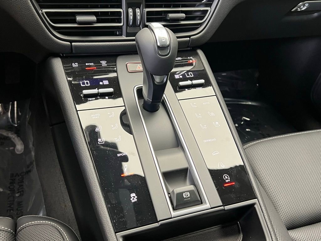 New 2025 Porsche Macan S image 11