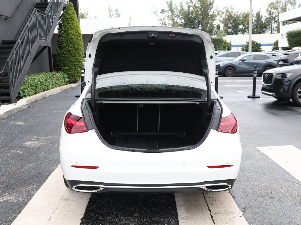 Used 2023 Mercedes-Benz C 300 Sedan image 7