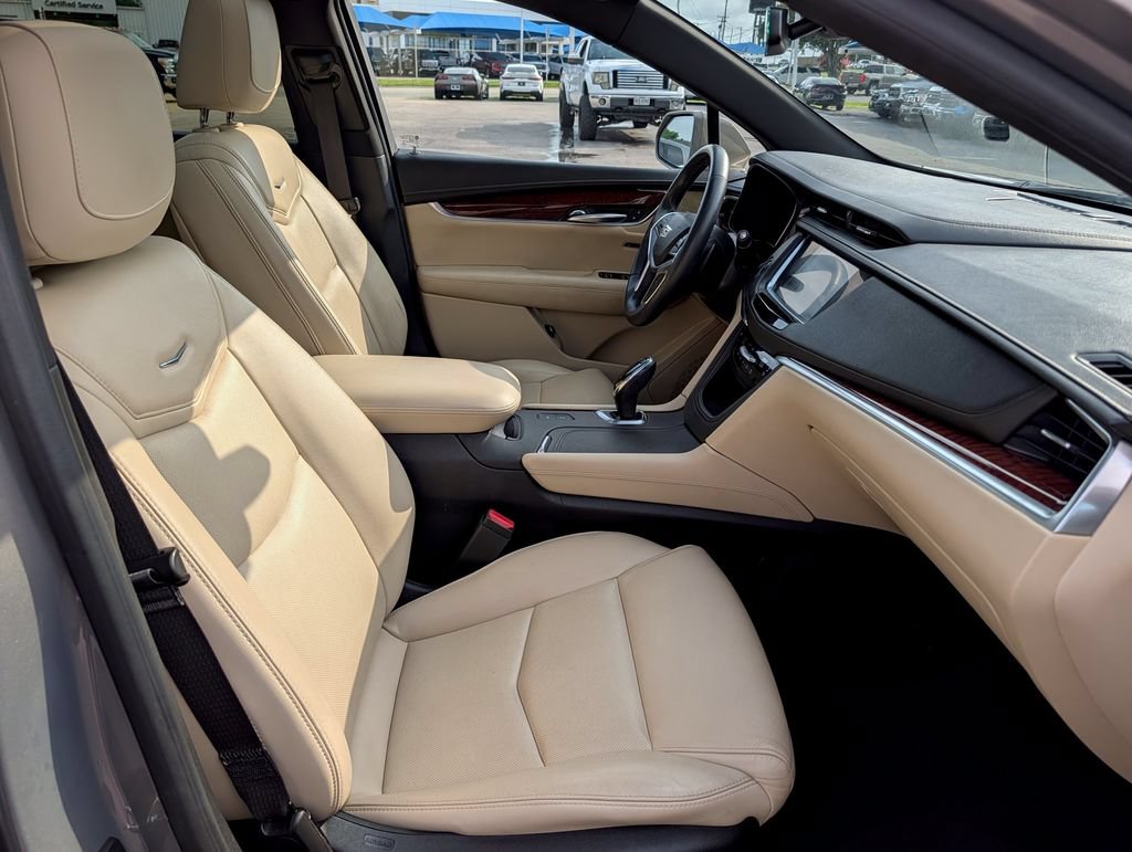 Used 2018 Cadillac XT5 Premium Luxury FWD image 30