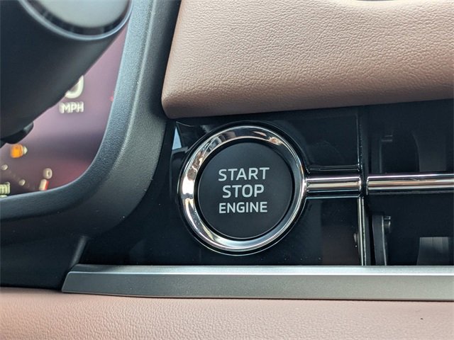 New 2025 Mitsubishi Outlander SEL image 27