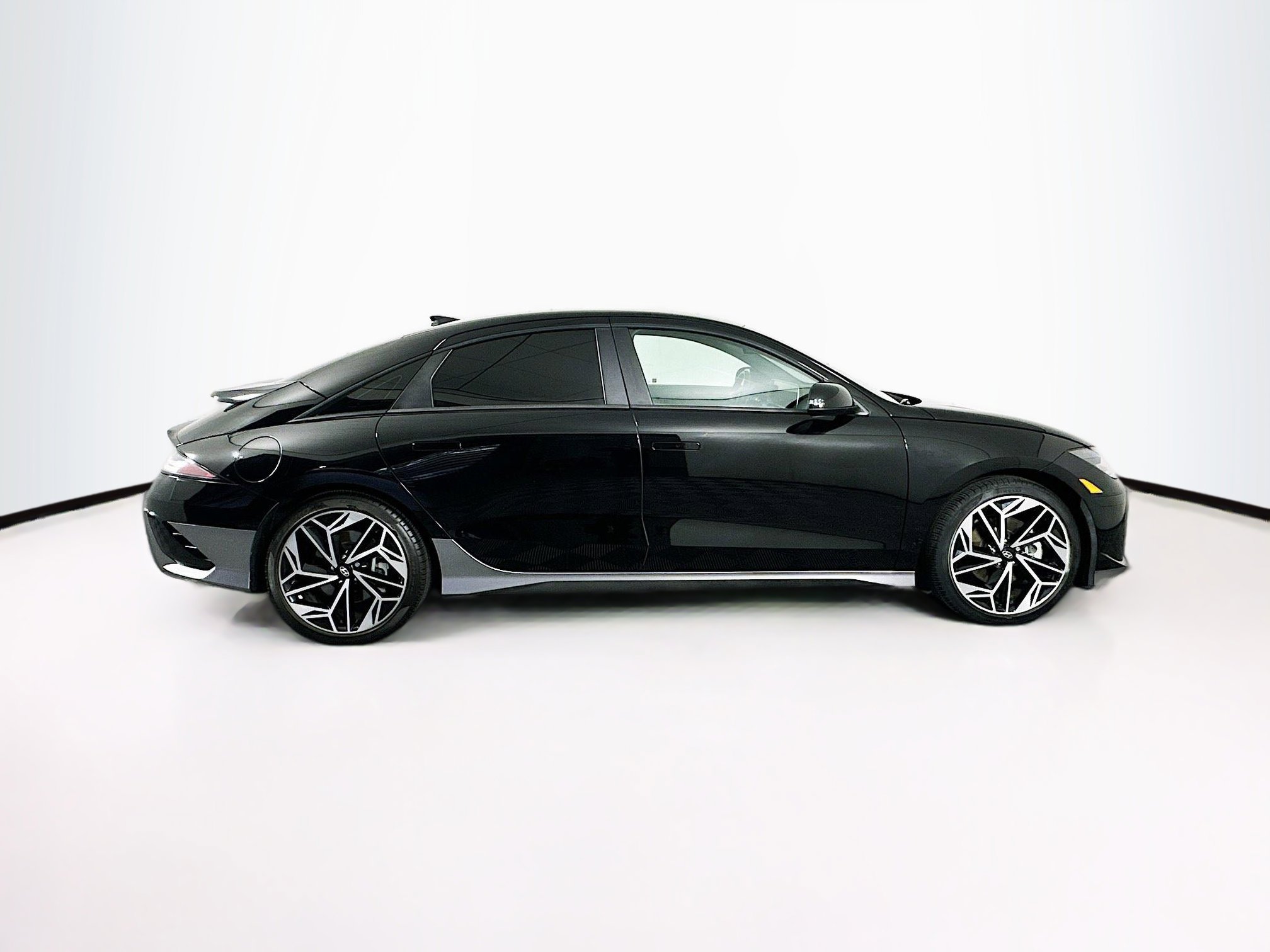 Used 2024 Hyundai Ioniq 6 SEL image 10