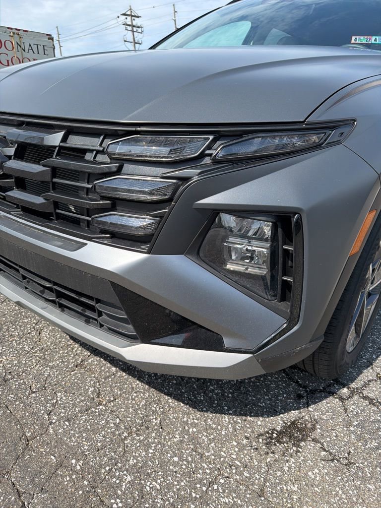Certified 2025 Hyundai Tucson SEL image 9