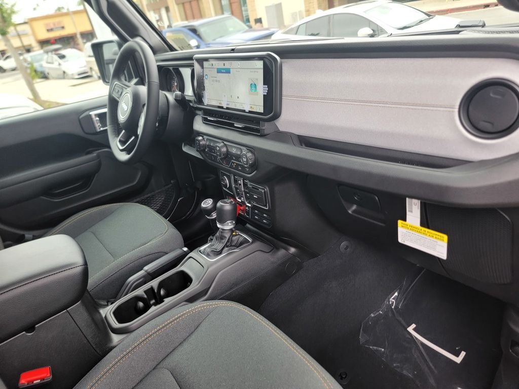 New 2026 Jeep Gladiator Sport AWD/4WD image 13