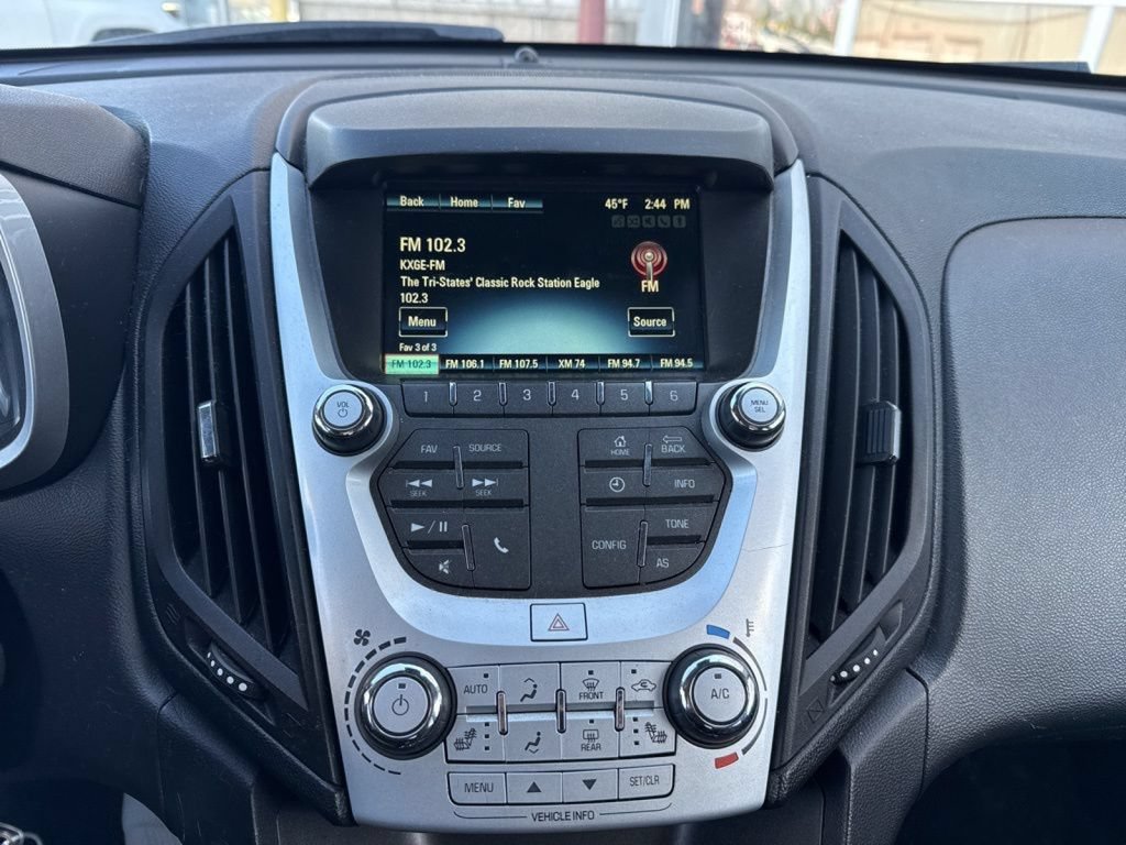 Used 2017 Chevrolet Equinox Premier w/ Enhanced Convenience Package AWD/4WD image 16
