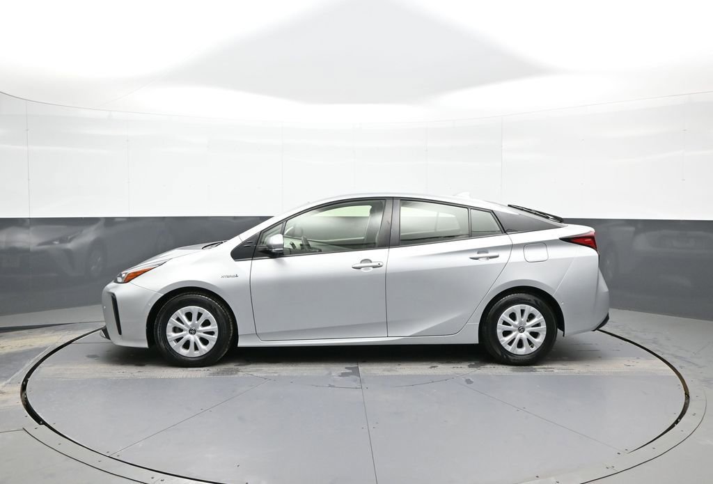 Certified 2022 Toyota Prius LE image 9