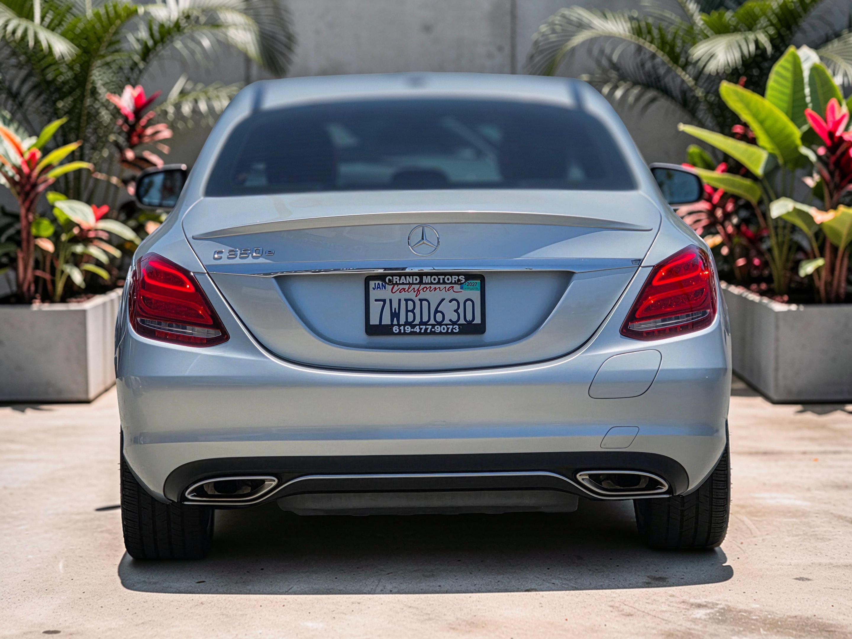 Used 2016 Mercedes-Benz C 350e Sedan w/ Multimedia Package image 5