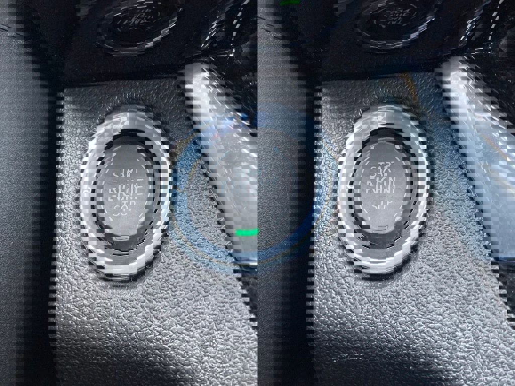 Used 2025 Buick Envista Sport Touring image 17