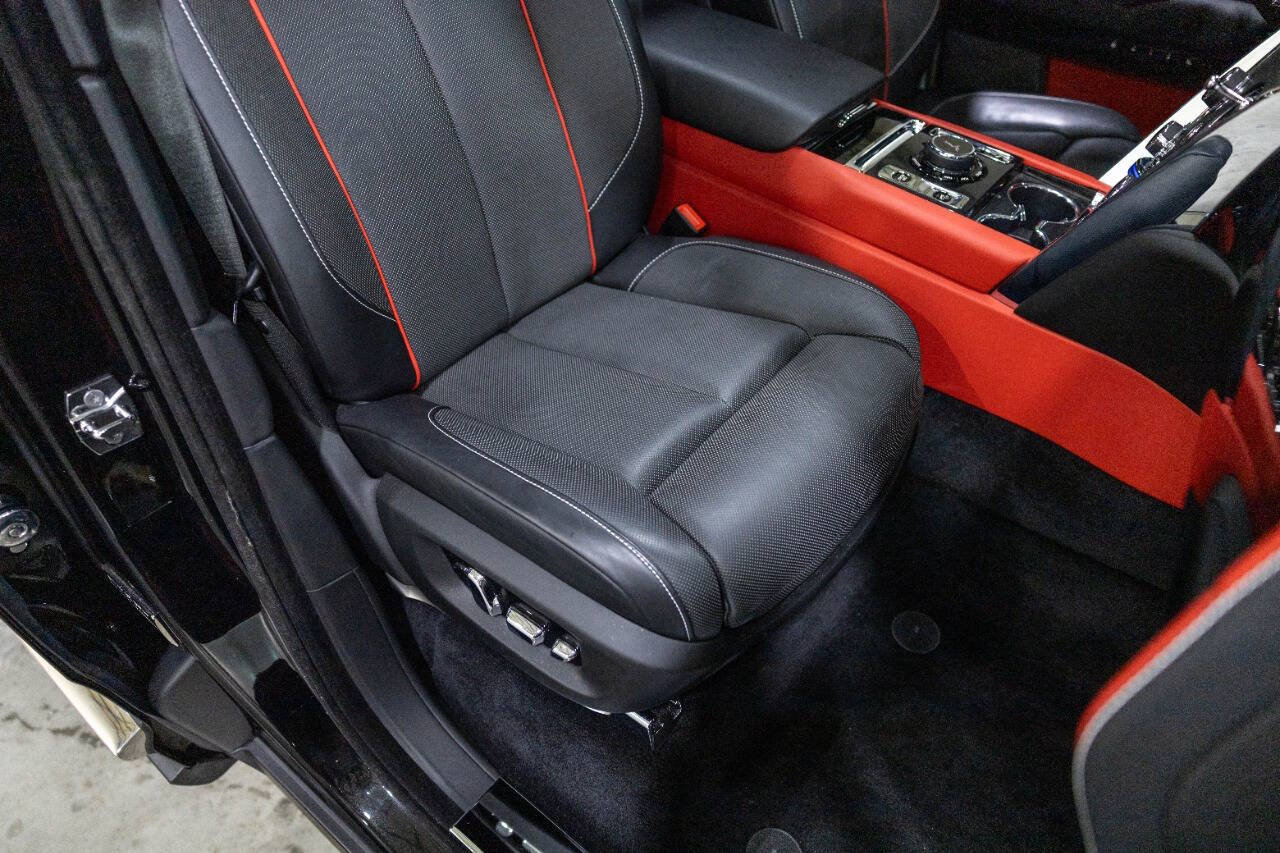 Used 2020 Rolls-Royce Cullinan AWD/4WD image 32