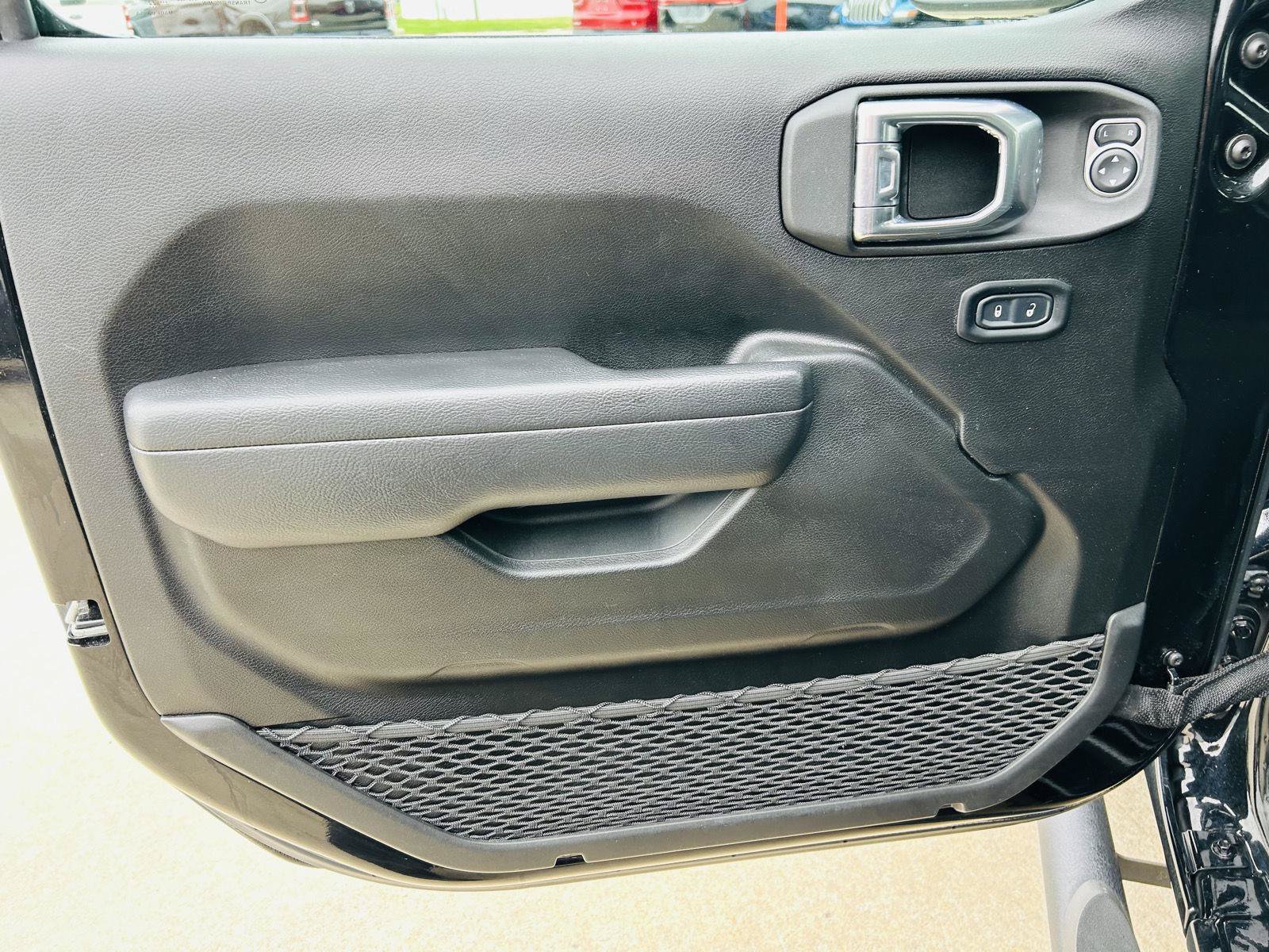 Used 2022 Jeep Wrangler Unlimited Sport AWD/4WD image 7