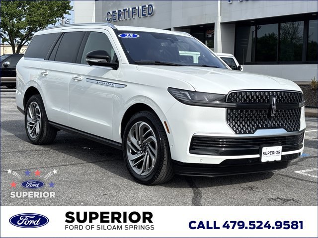 Used 2025 Lincoln Navigator Reserve AWD/4WD image 1