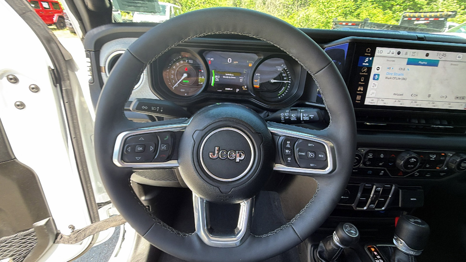 Used 2025 Jeep Wrangler Unlimited Sahara w/ Safety Group AWD/4WD image 26