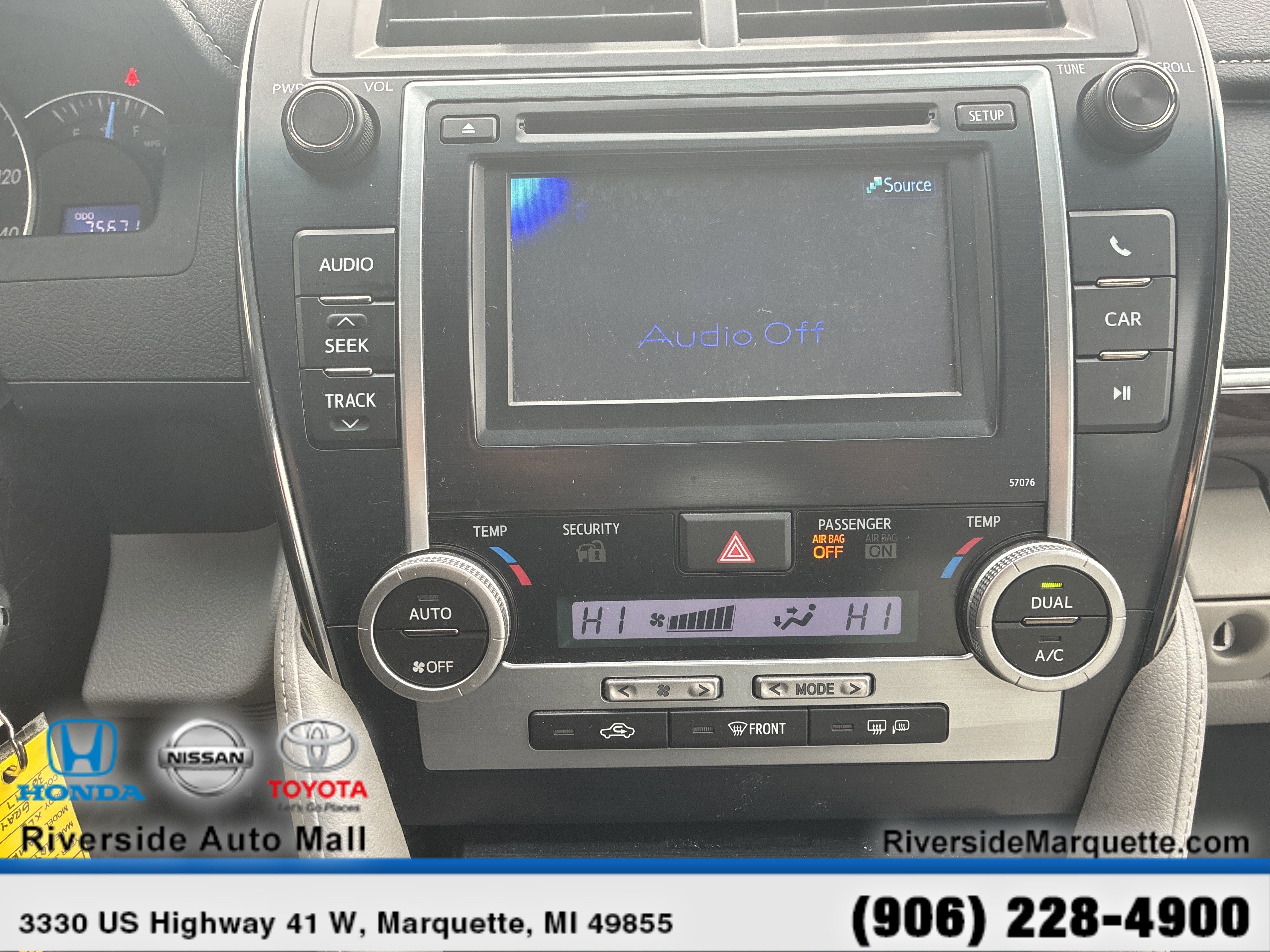 Used 2014 Toyota Camry SE image 17