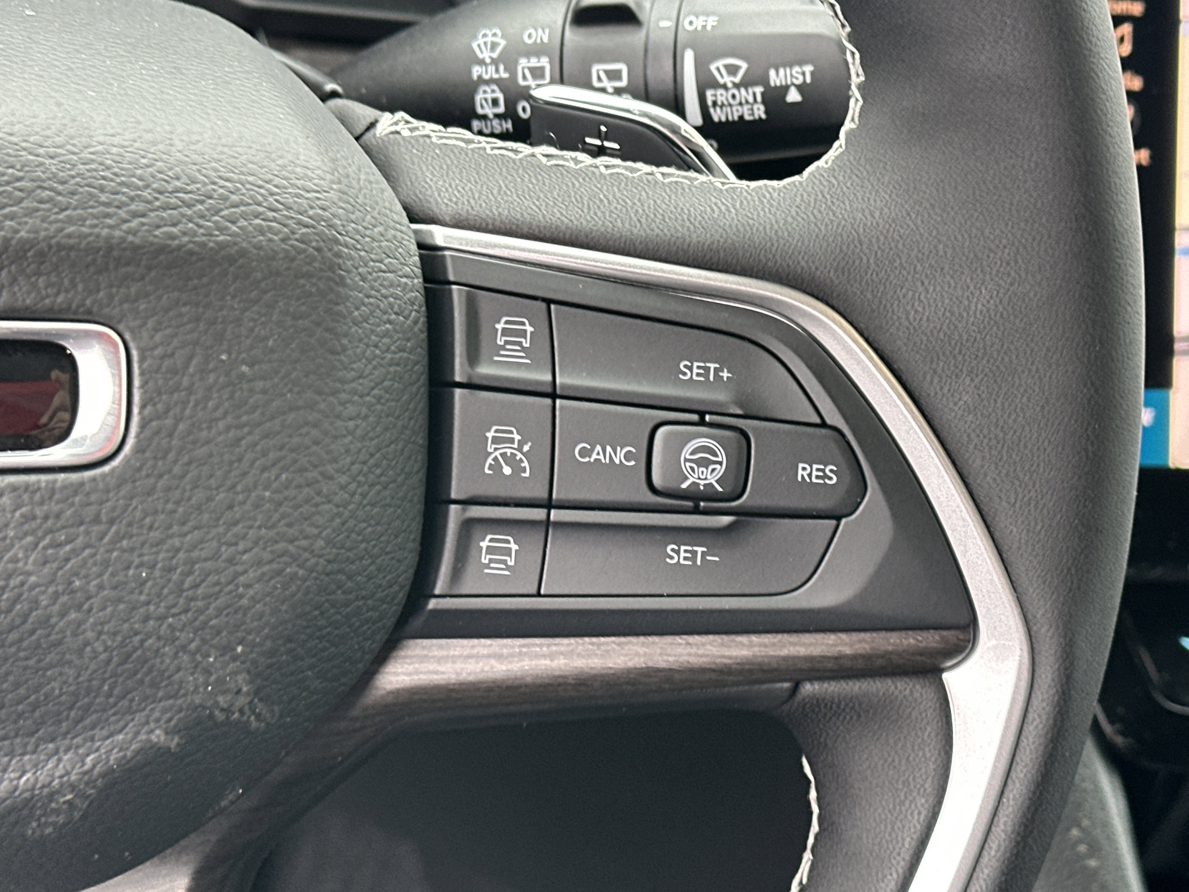 New 2026 Jeep Grand Cherokee Limited w/ Limited Altitude Package image 11