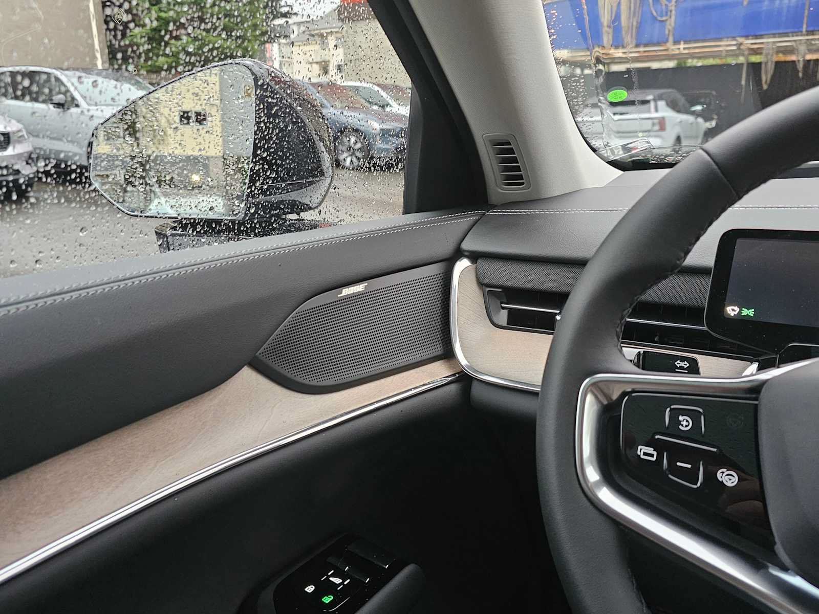 New 2025 Volvo EX90 Plus w/ Protection Package Premier AWD/4WD image 28