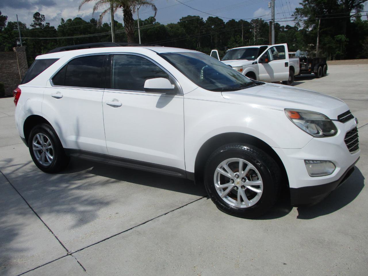 Used 2016 Chevrolet Equinox LT w/ Convenience Package FWD image 1