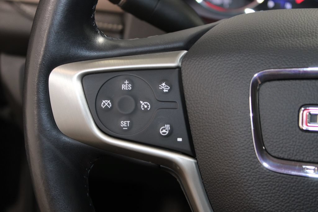 Used 2021 GMC Acadia Denali w/ Denali Technology Package FWD image 37