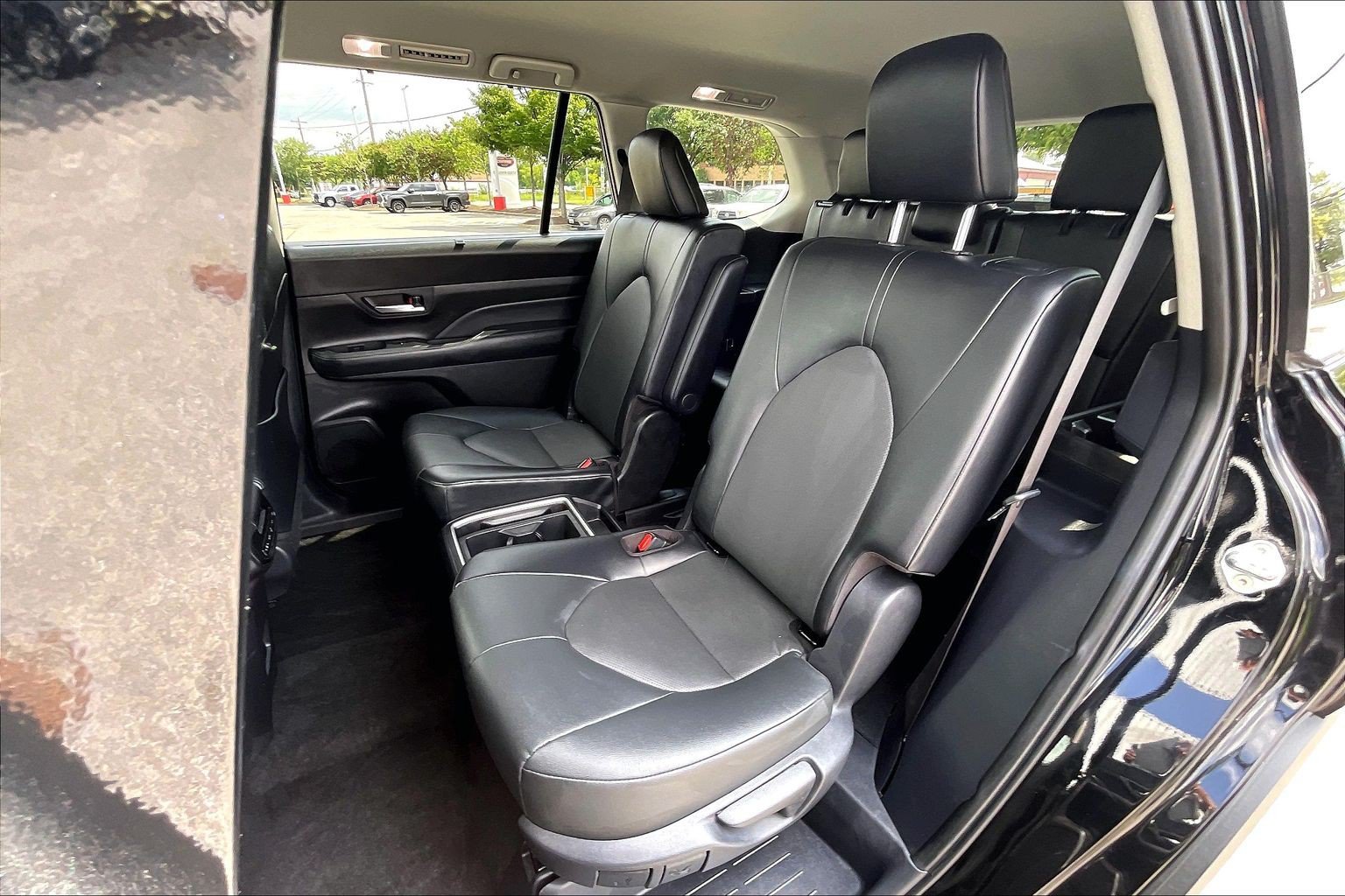 Used 2025 Toyota Grand Highlander FWD image 30