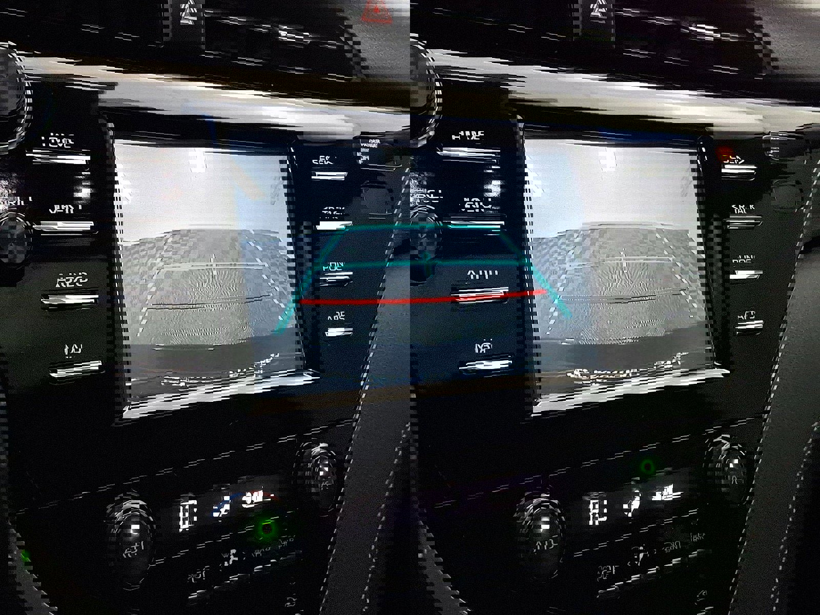 Used 2019 Toyota Camry SE image 15