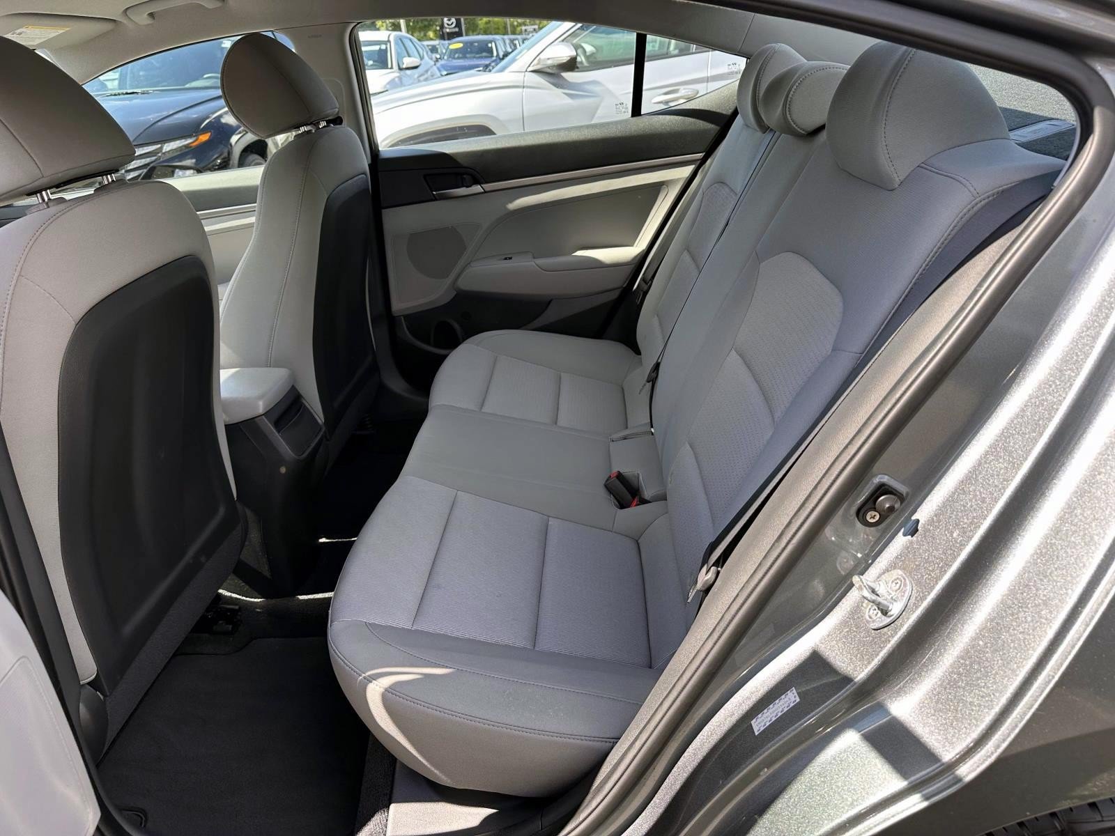 Used 2017 Hyundai Elantra SE FWD image 13