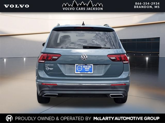 Used 2021 Volkswagen Tiguan SE w/ Panoramic Sunroof Package FWD image 5