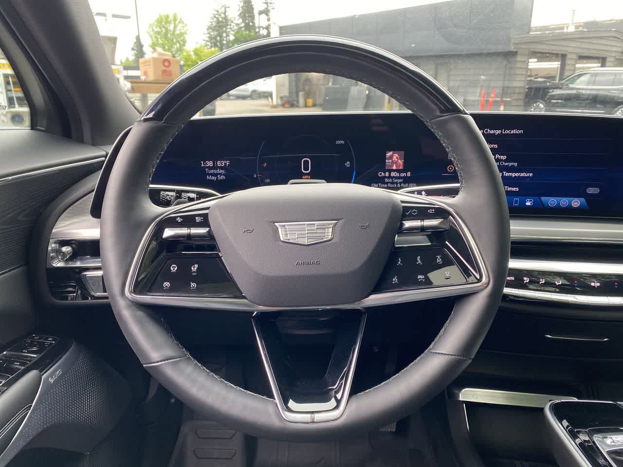 Used 2024 Cadillac Lyriq Luxury w/ LPO, Floor Liner Package AWD/4WD image 20