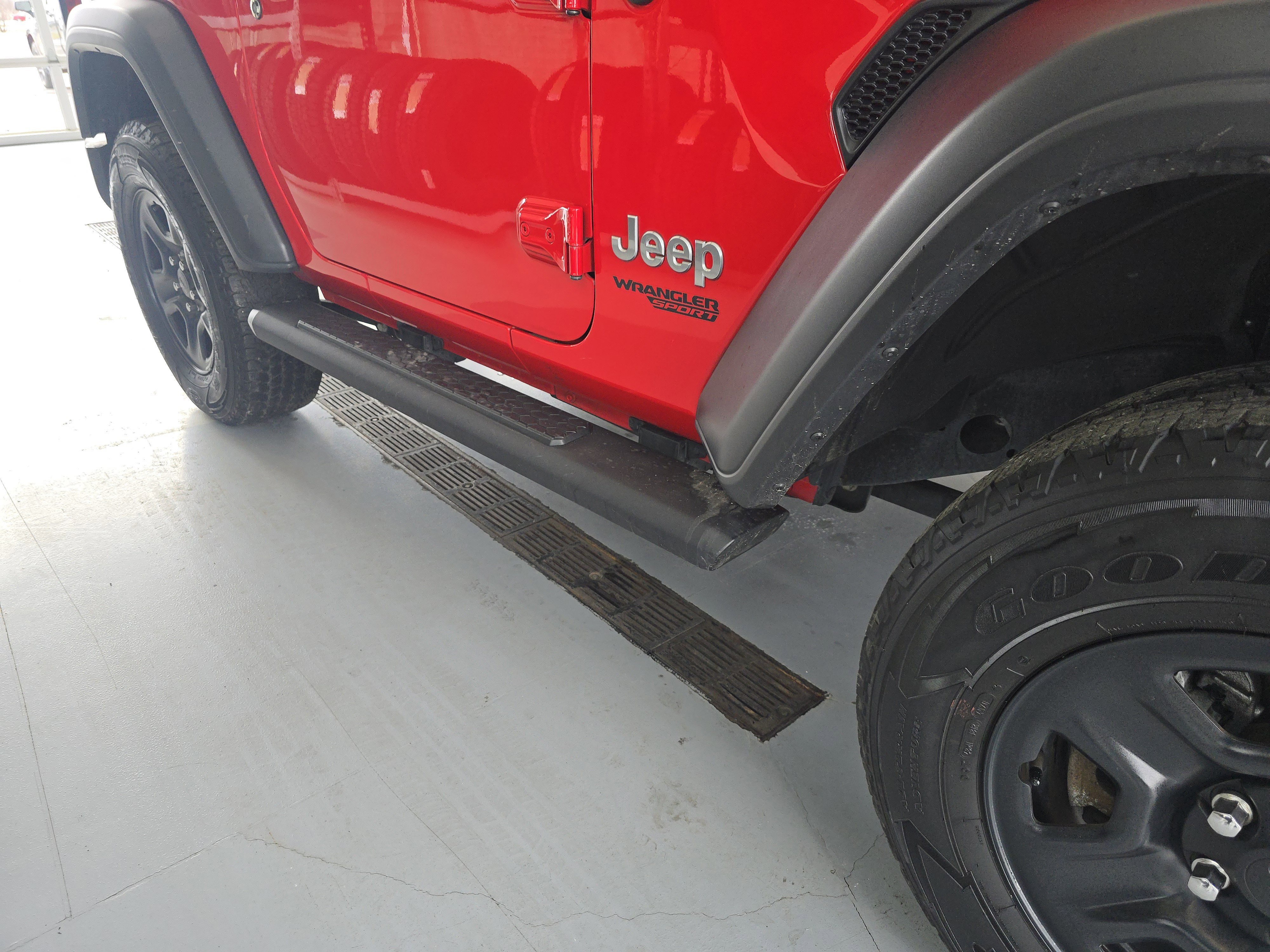 Used 2021 Jeep Wrangler Sport image 14