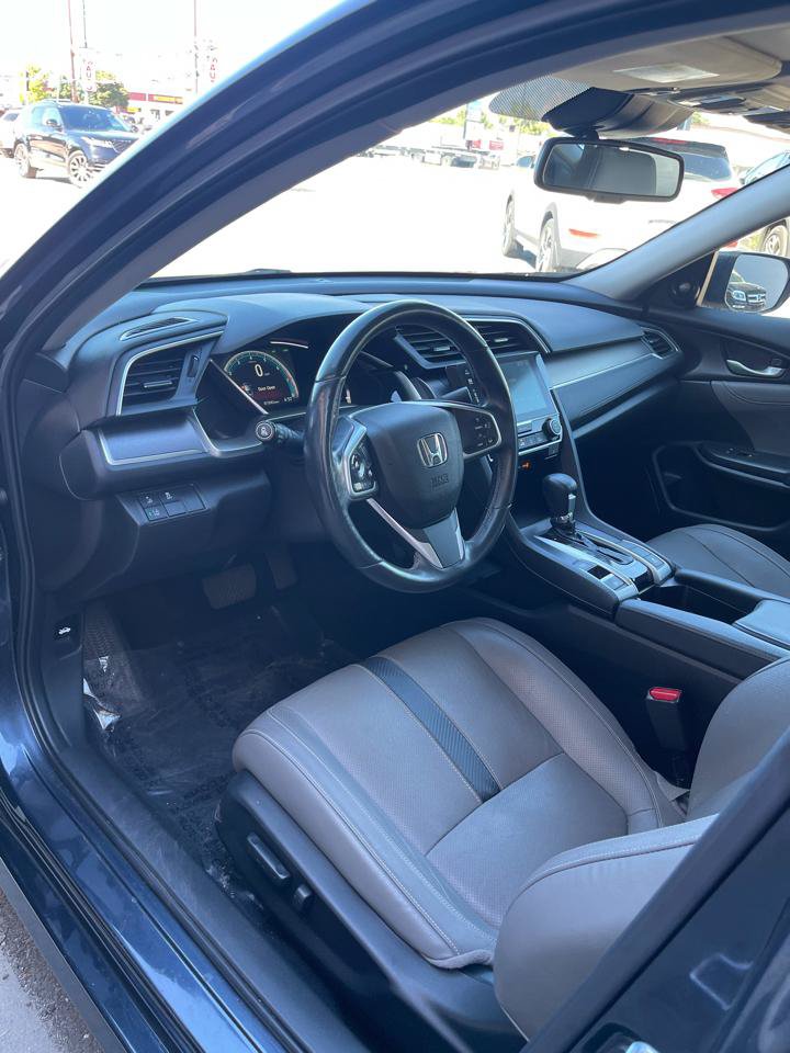 Used 2018 Honda Civic Touring image 12
