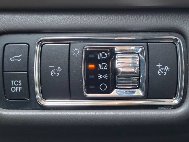 Used 2023 Lincoln Nautilus Reserve w/ Equipment Group 201A AWD/4WD image 19