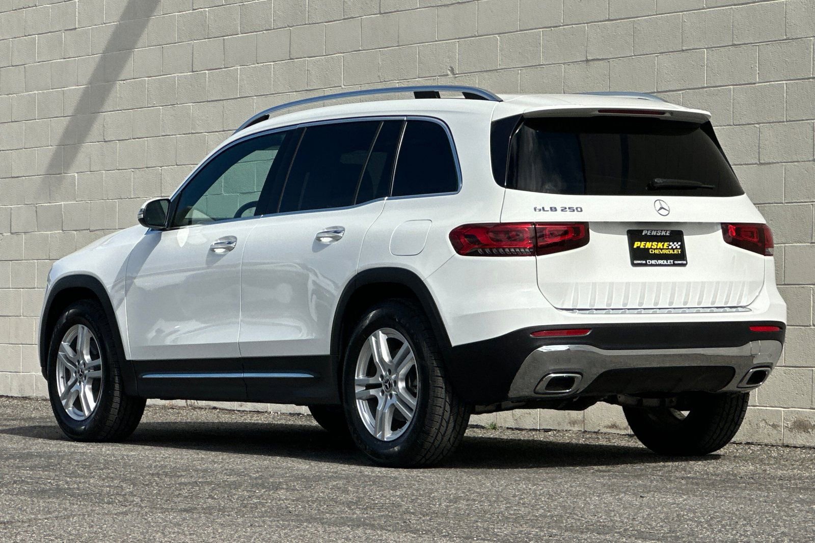 Used 2022 Mercedes-Benz GLB 250 image 6