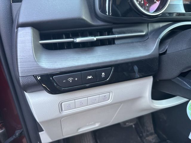 Certified 2024 Kia Carnival EX image 11