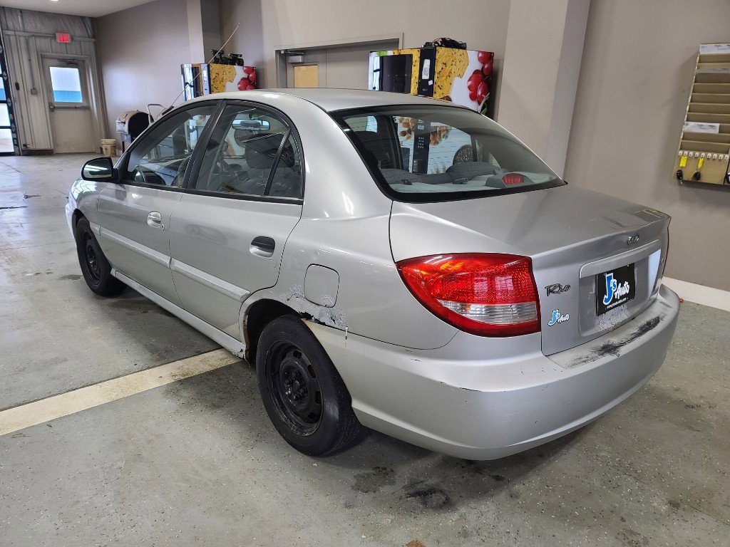 Used 2004 Kia Rio Sedan image 4