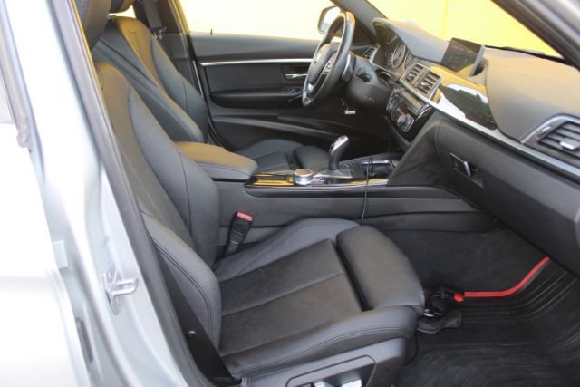 Used 2018 BMW 330i Sedan w/ Convenience Package RWD image 10