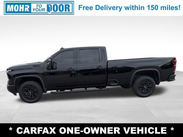 Used 2024 Chevrolet Silverado 2500 LT w/ Midnight Edition AWD/4WD image 2