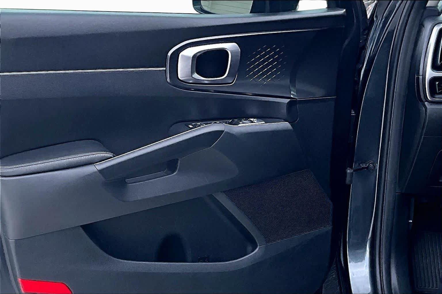 Certified 2023 Kia Sorento S w/ Panoramic Sunroof Package FWD image 20