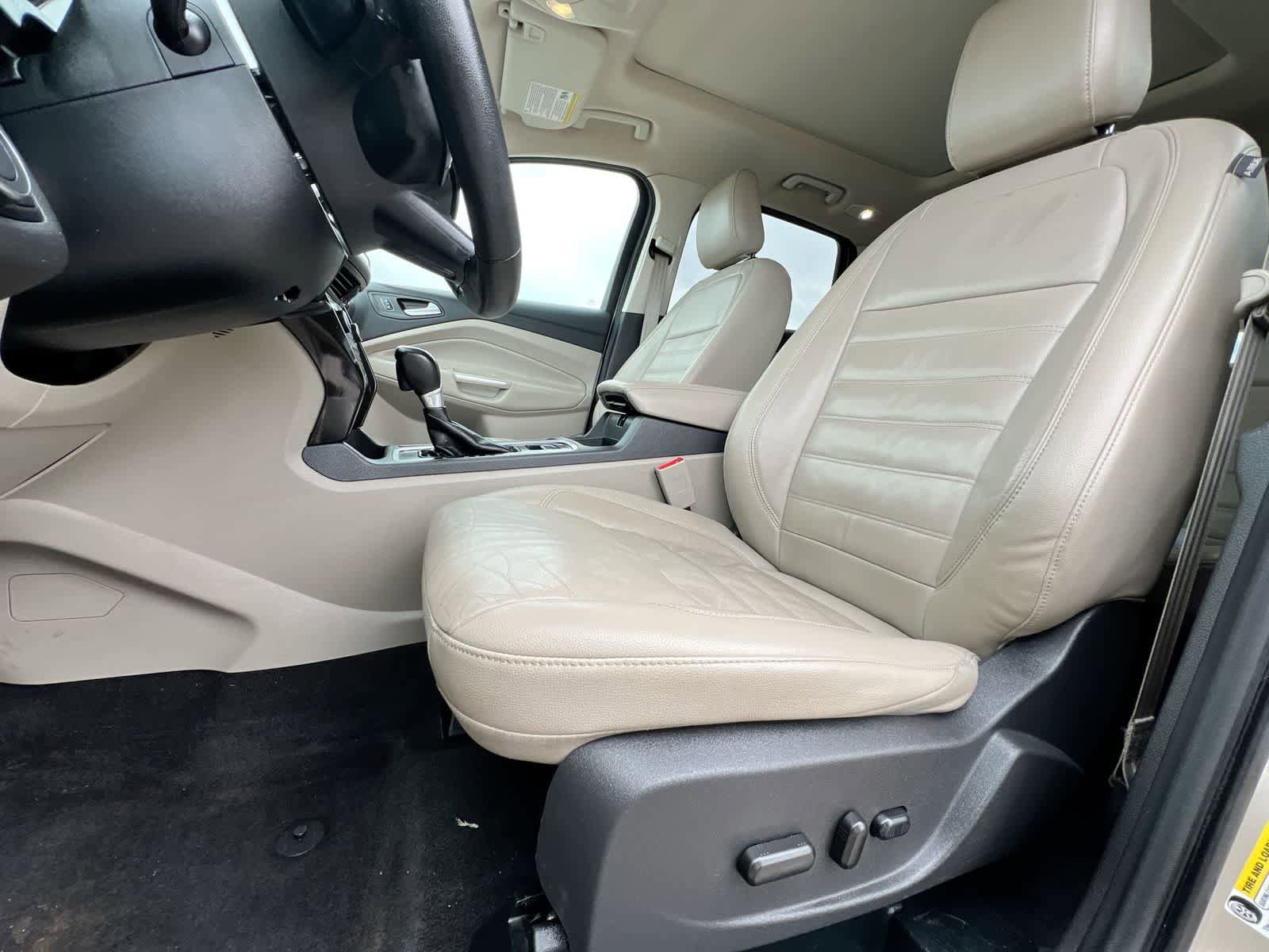 Used 2018 Ford Escape Titanium AWD/4WD image 16