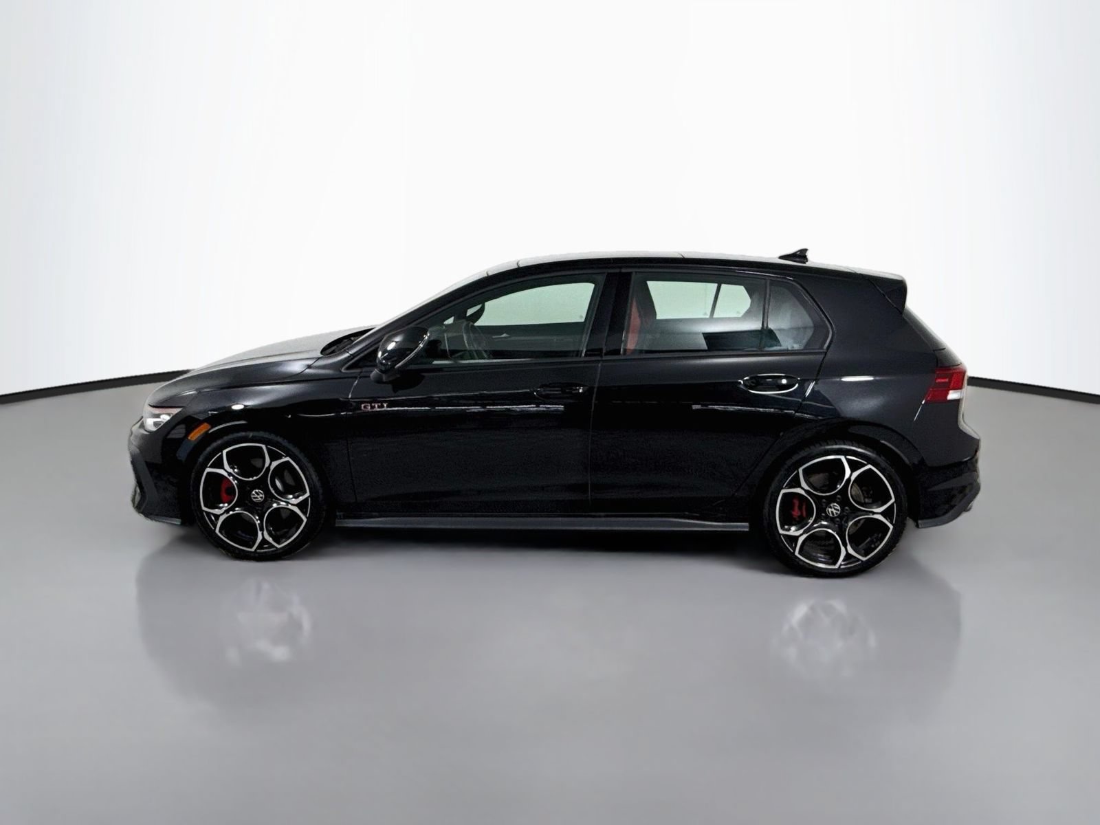 Certified 2025 Volkswagen GTI Autobahn FWD image 2