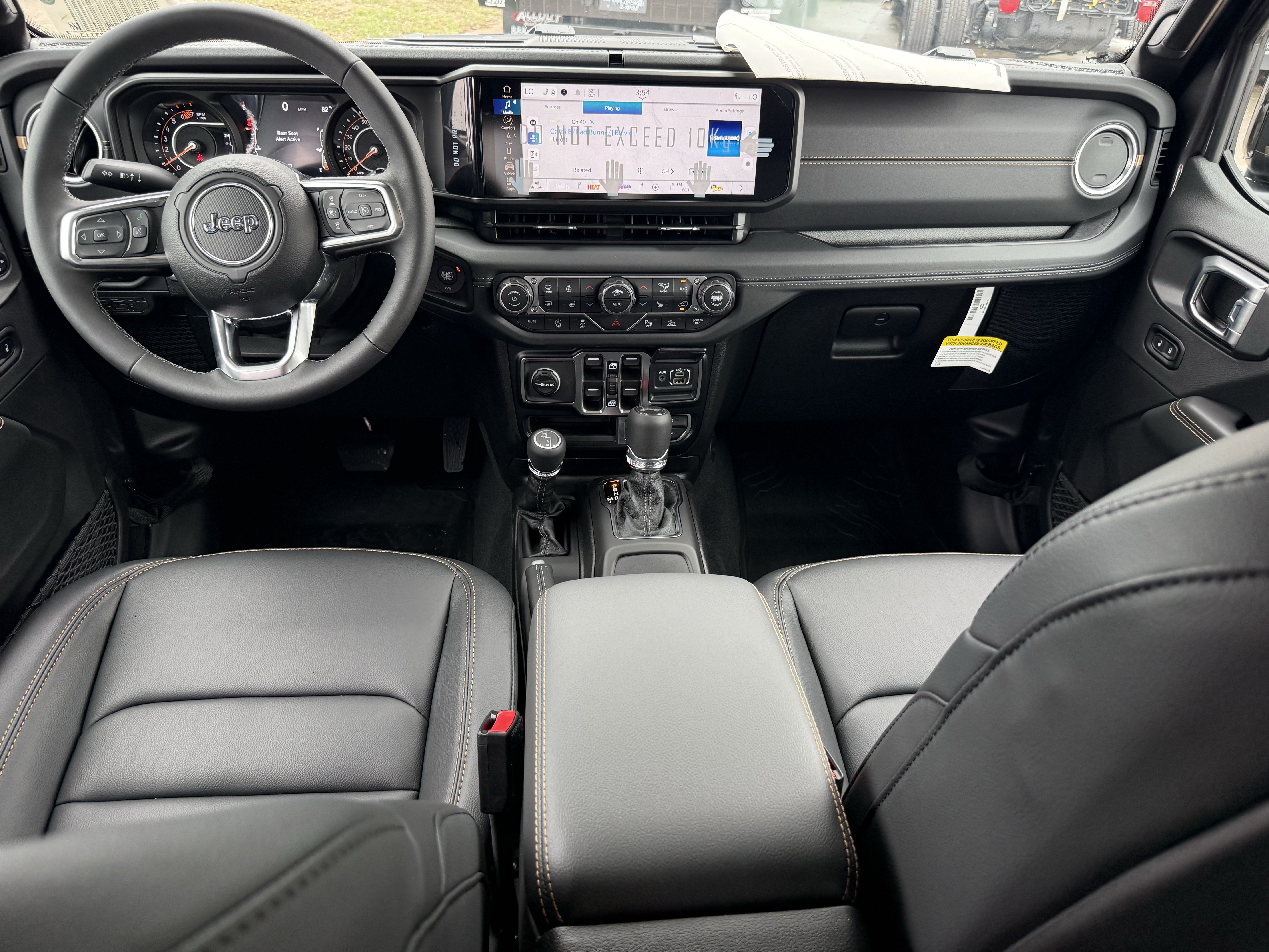 New 2026 Jeep Wrangler Unlimited Sahara AWD/4WD image 10
